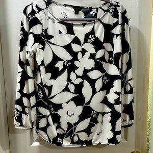 Black and white floral print Ann Taylor shirt